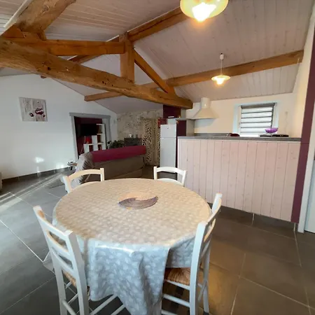 2 Pers Avec Terrasse Privative Et Proche Velo Rail - Fr-1-426-466 *