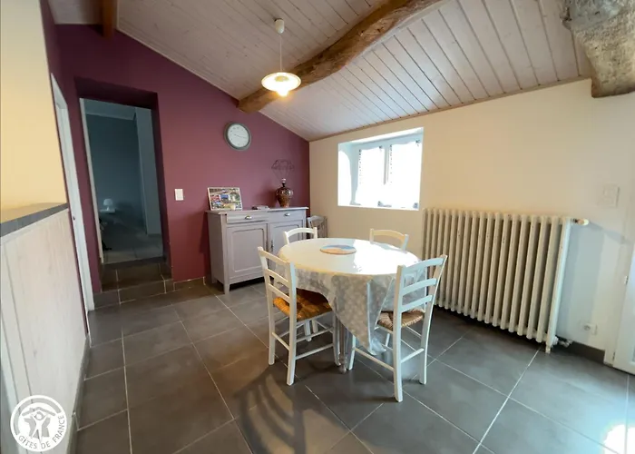 2 Pers Avec Terrasse Privative Et Proche Vélo Rail - Fr-1-426-466 Commequiers